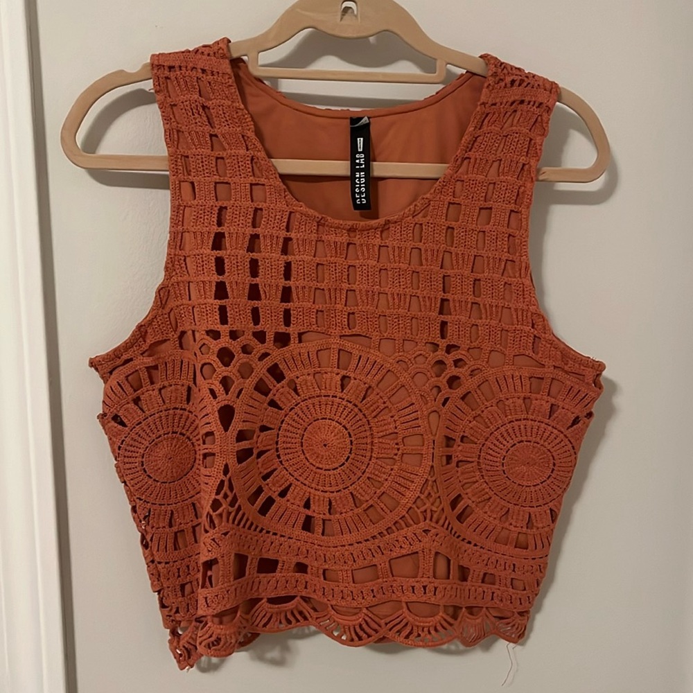 Lord and Taylor design lab crop top in size Large